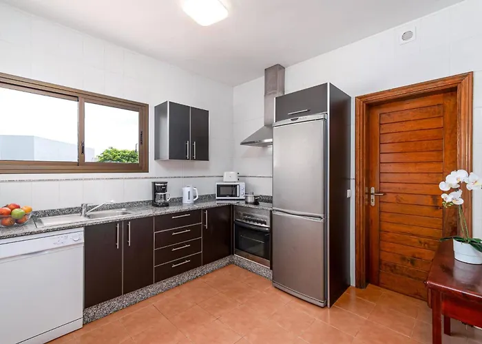 Noa Lanzarote By Вилла *